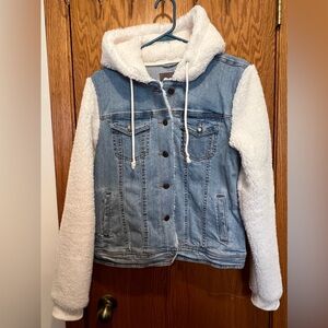 Maurices Jean jacket with Sherpa sleeves